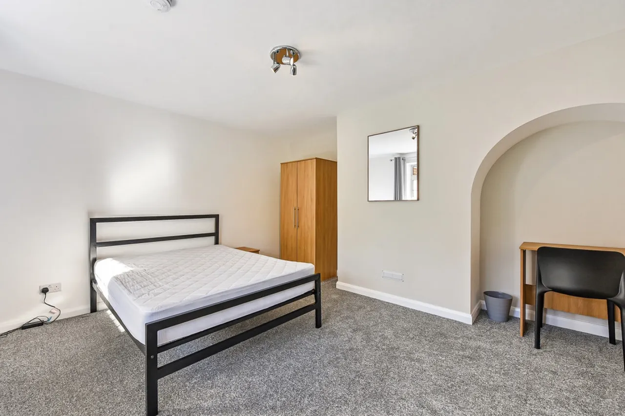 Imber Road, Winnall, Winchester, photo 5