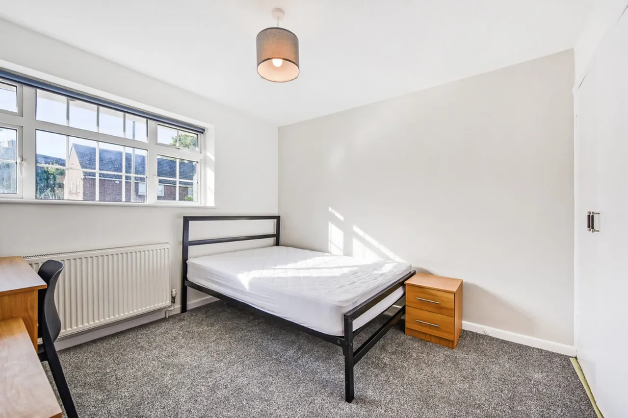 Imber Road, Winnall, Winchester, photo 7