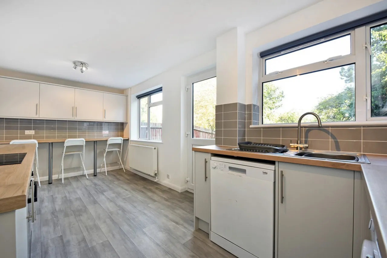 Imber Road, Winnall, Winchester, photo 4