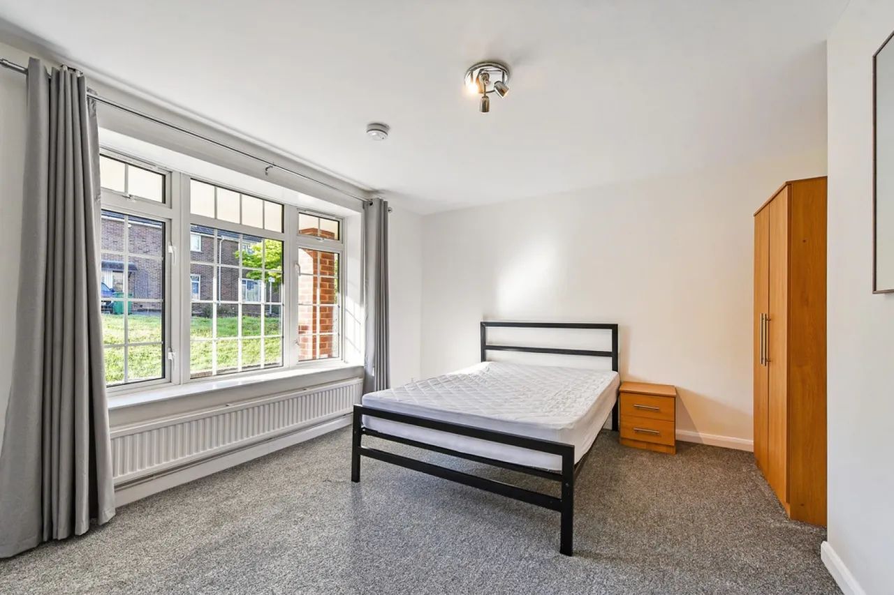 Imber Road, Winnall, Winchester, photo 6
