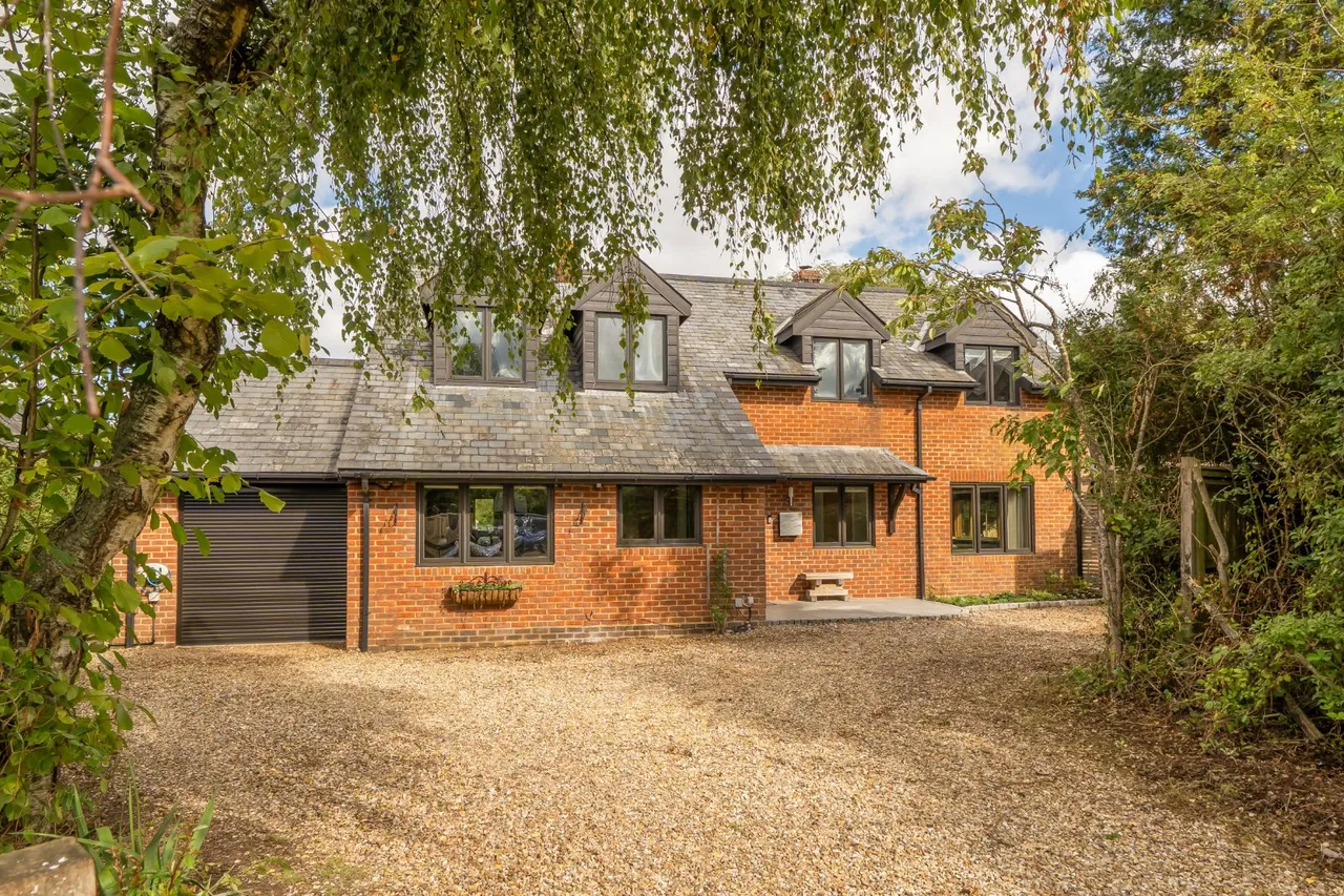 4 bed house for sale, Hardacre, Cheriton, SO24
