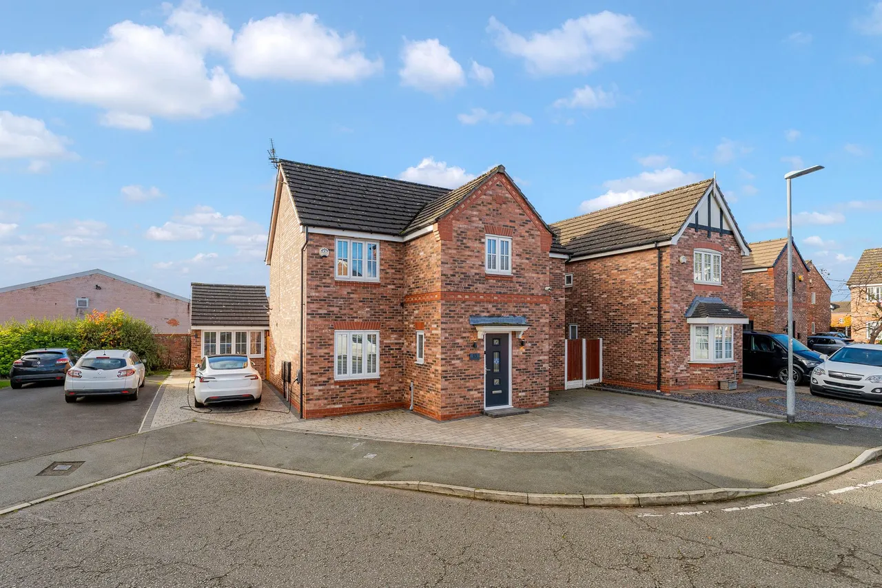 4 bed house for sale — Rosewood Grove, Widnes, Widnes, WA8 8GL