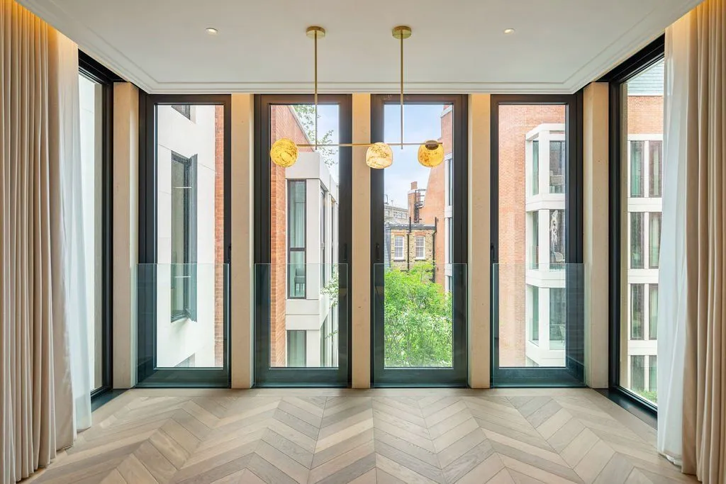 Basil Street, Knightsbridge, SW3, photo 2