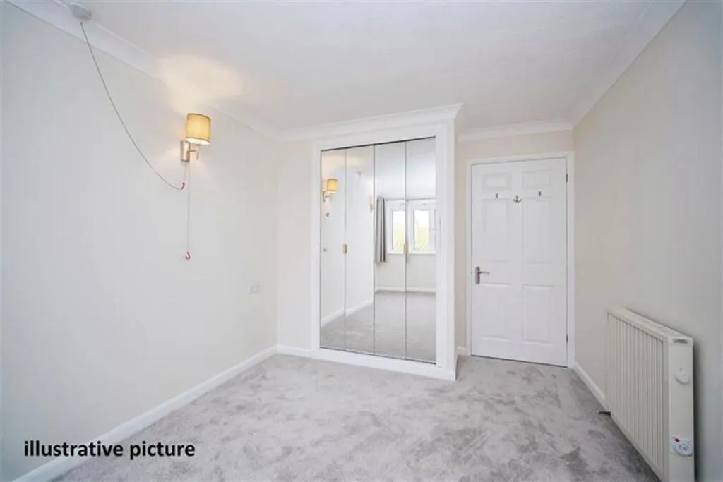 Croydon Road, CR3, photo 4