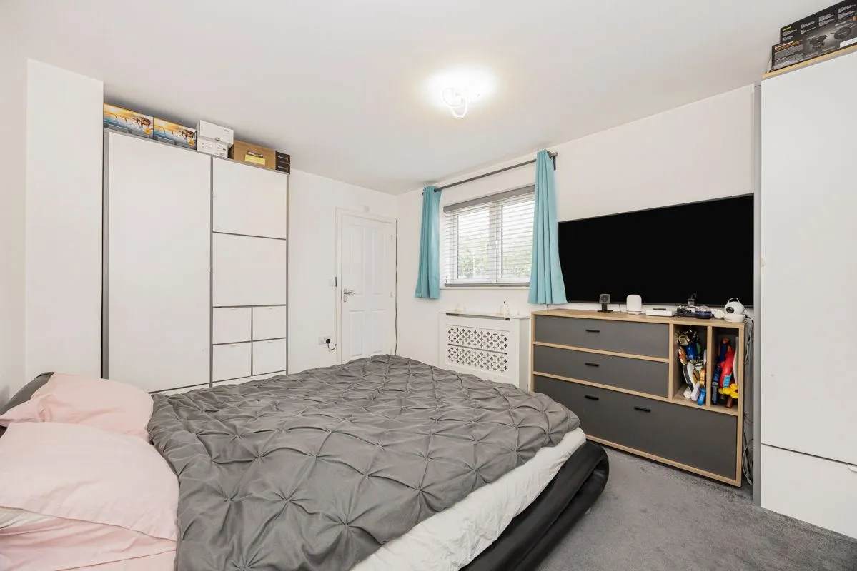 Malthouse Drive, Grays, RM17, photo 10