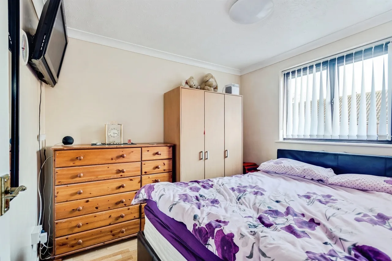 Windflower Road, Swindon, photo 6