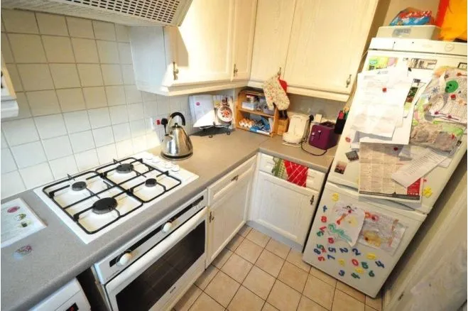 St. Bartholomews Court, Guildford, GU1, photo 4