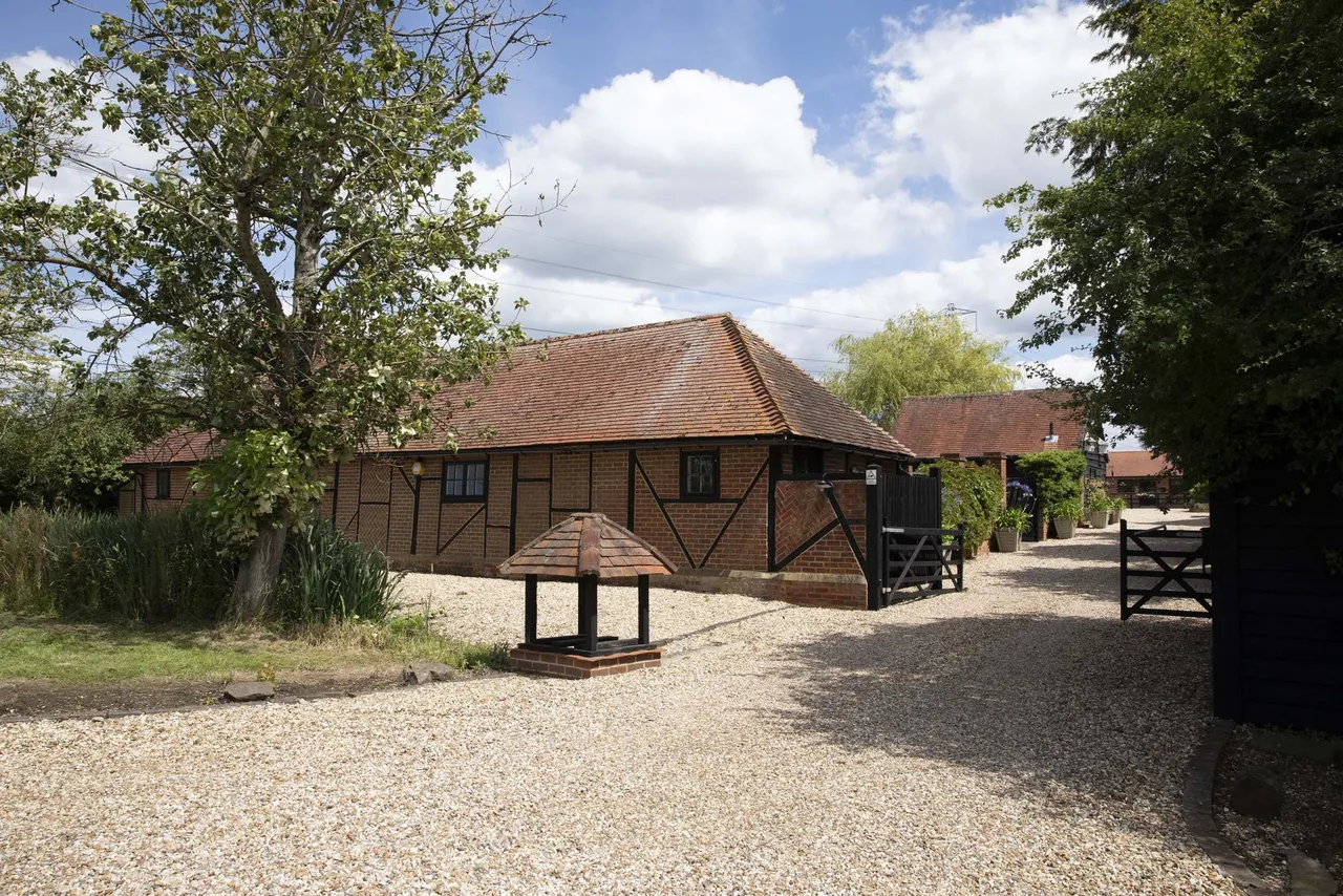 Folly Farm, Folly Lane, Bramley, Tadley, RG26 5BD, photo 39