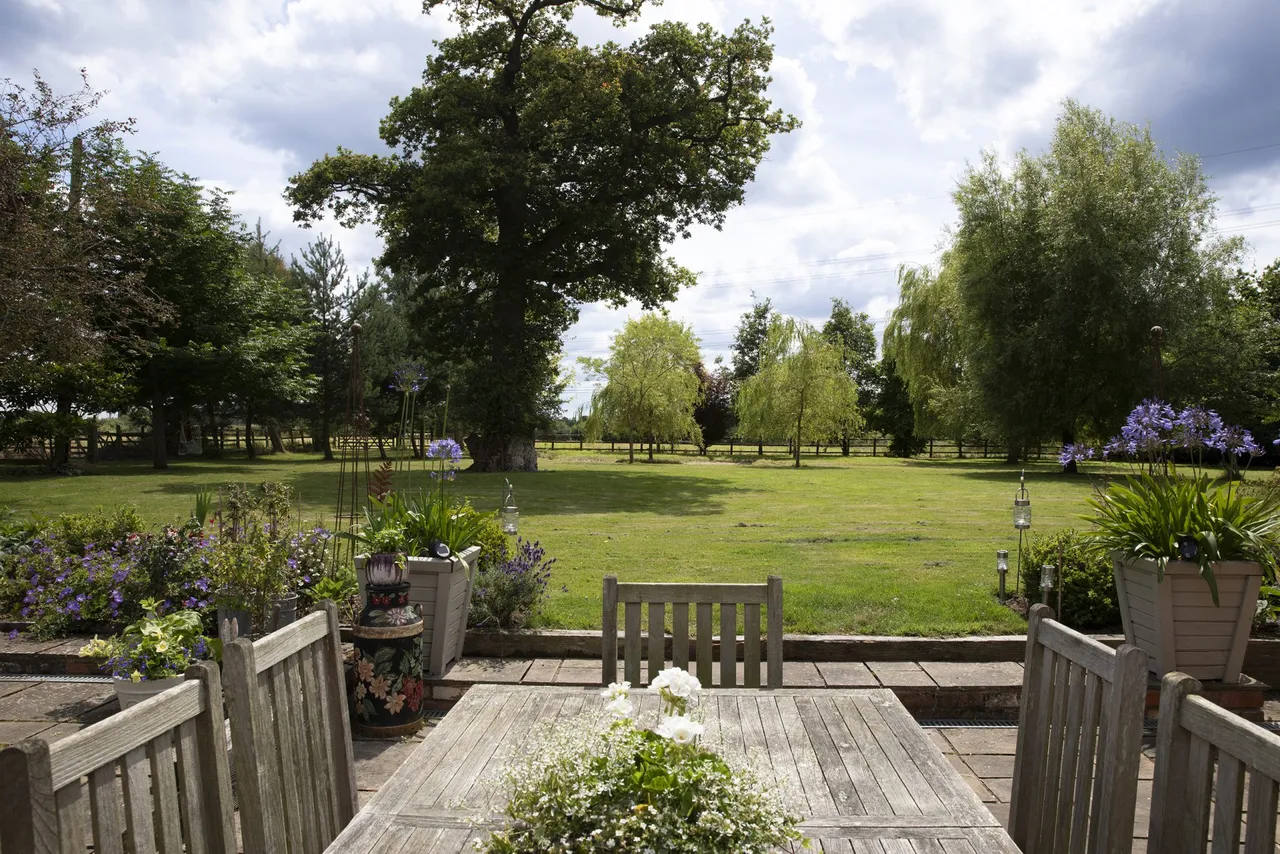 Folly Farm, Folly Lane, Bramley, Tadley, RG26 5BD, photo 22