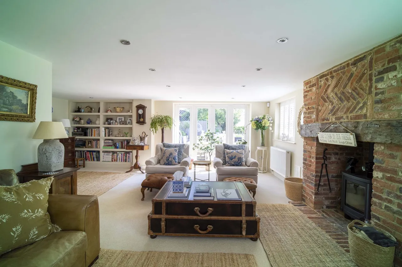 Folly Farm, Folly Lane, Bramley, Tadley, RG26 5BD, photo 7