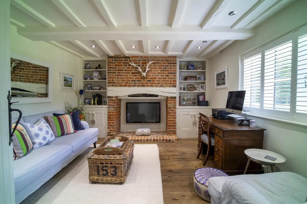 Folly Farm, Folly Lane, Bramley, Tadley, RG26 5BD, photo 9
