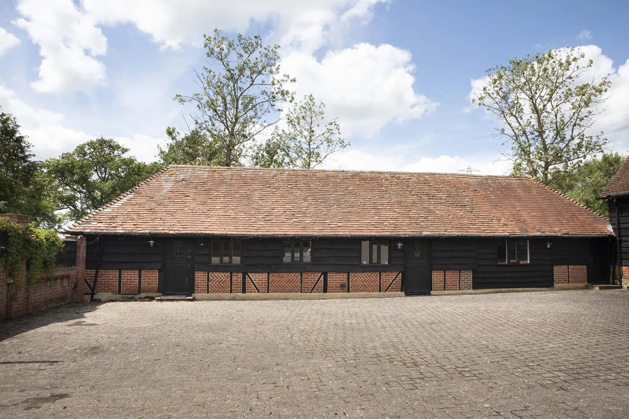 Folly Farm, Folly Lane, Bramley, Tadley, RG26 5BD, photo 38