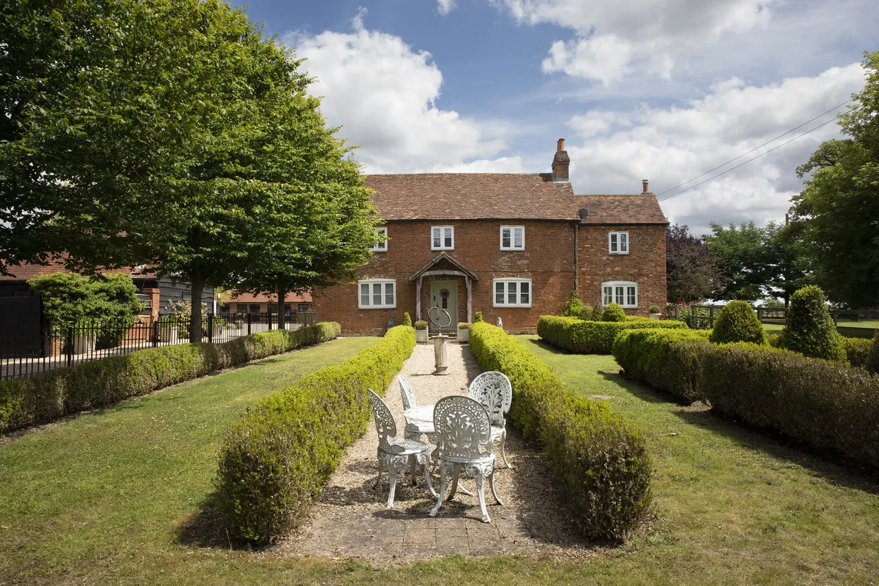 Folly Farm, Folly Lane, Bramley, Tadley, RG26 5BD, photo 40