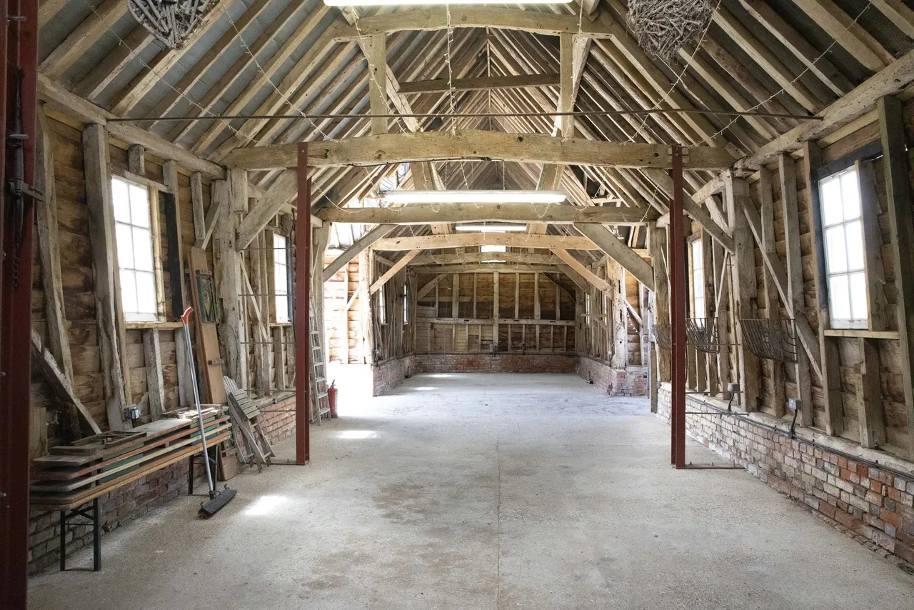 Folly Farm, Folly Lane, Bramley, Tadley, RG26 5BD, photo 37