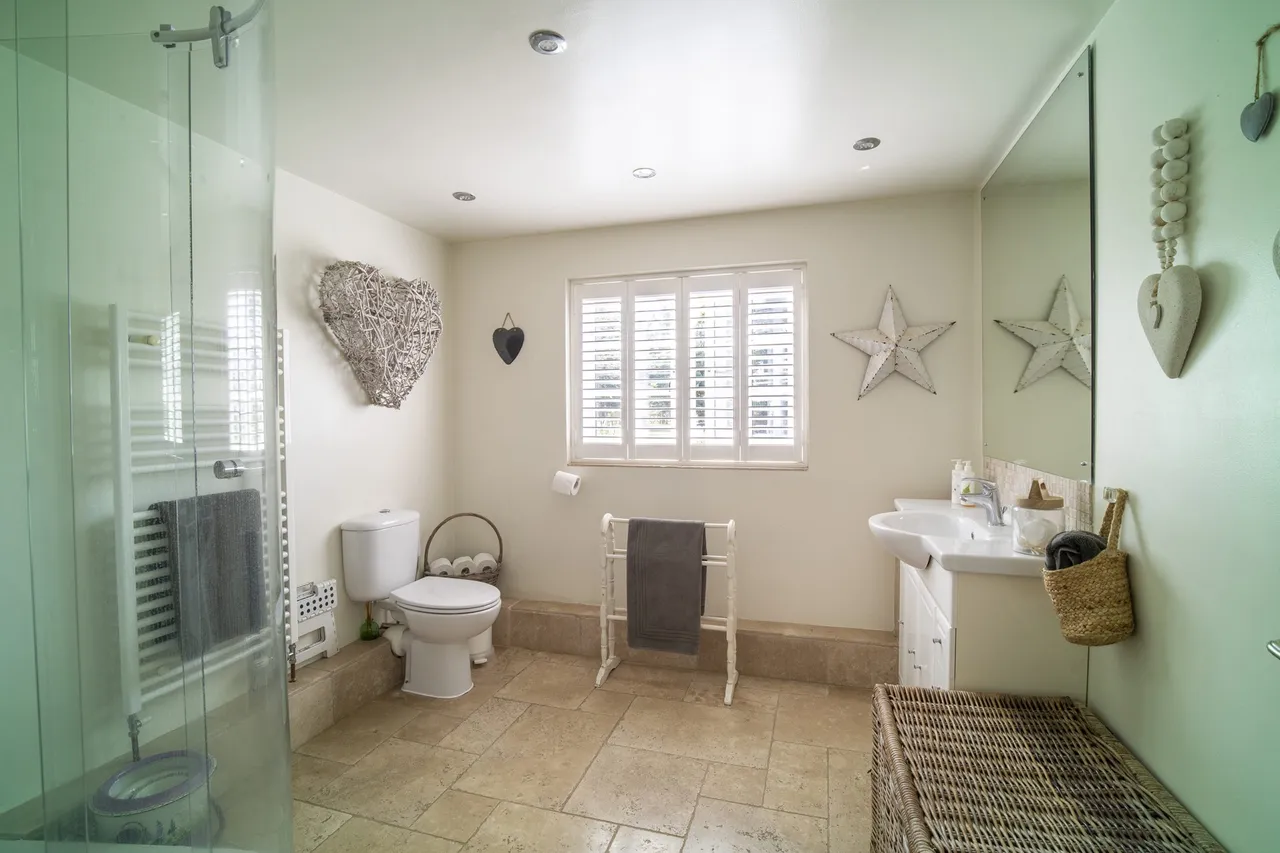 Folly Farm, Folly Lane, Bramley, Tadley, RG26 5BD, photo 12