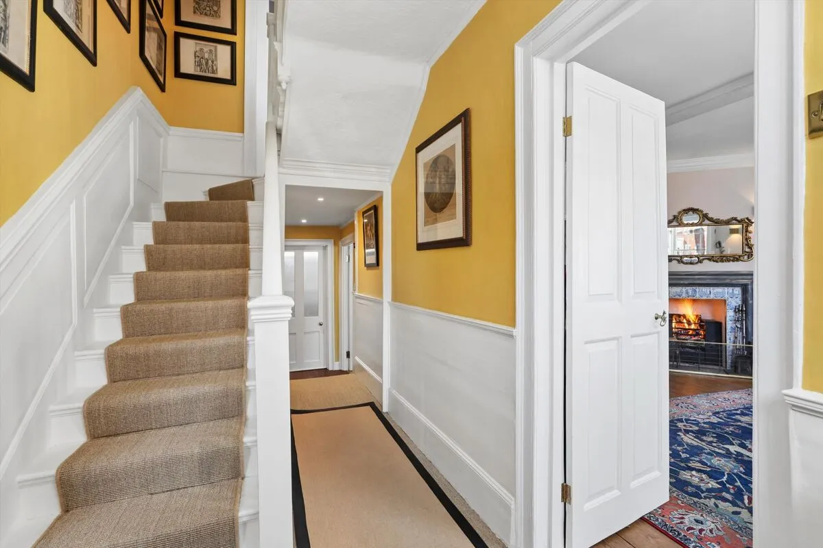 Windsor Street, Chertsey, KT16, photo 3