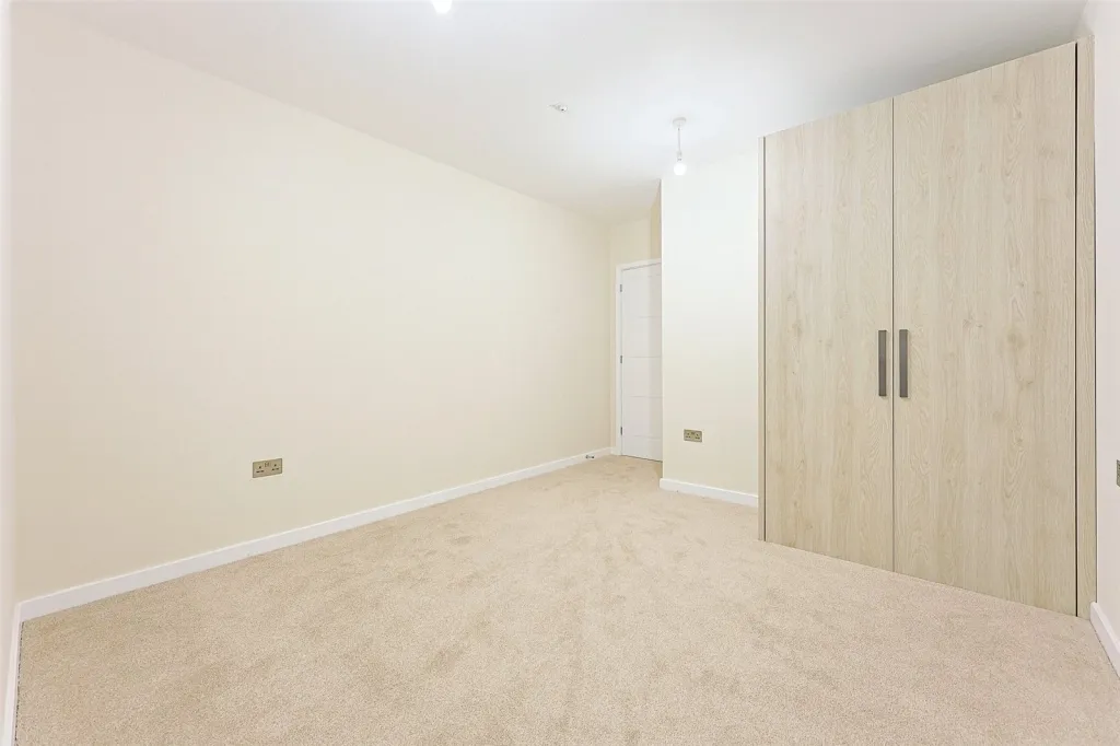 Warwick Road, Ealing, W5, photo 6