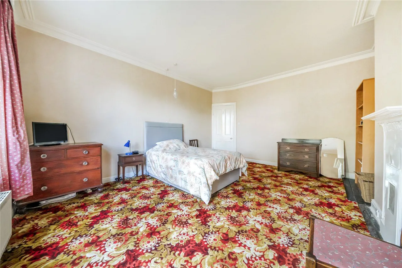 The Avenue, Roundhay, LS8, photo 28