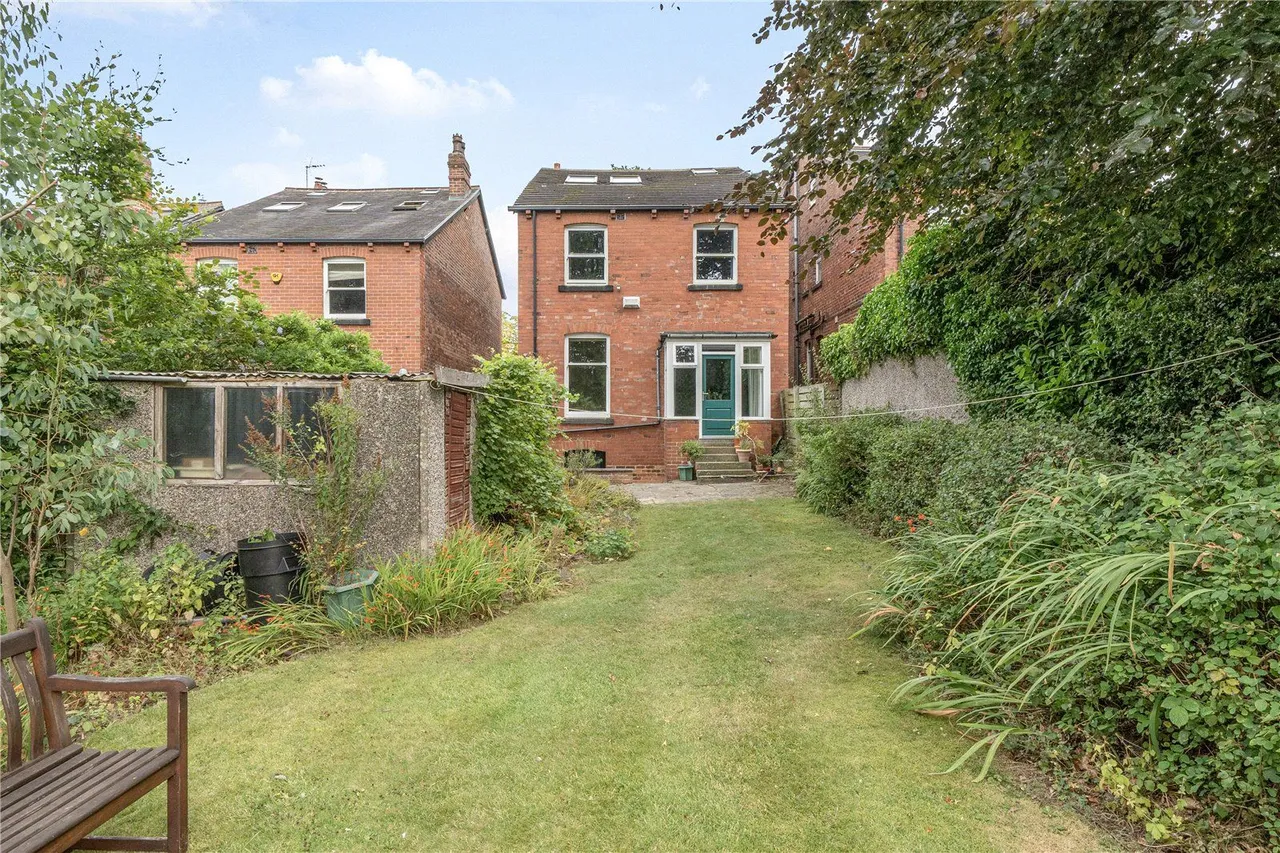 The Avenue, Roundhay, LS8, photo 33