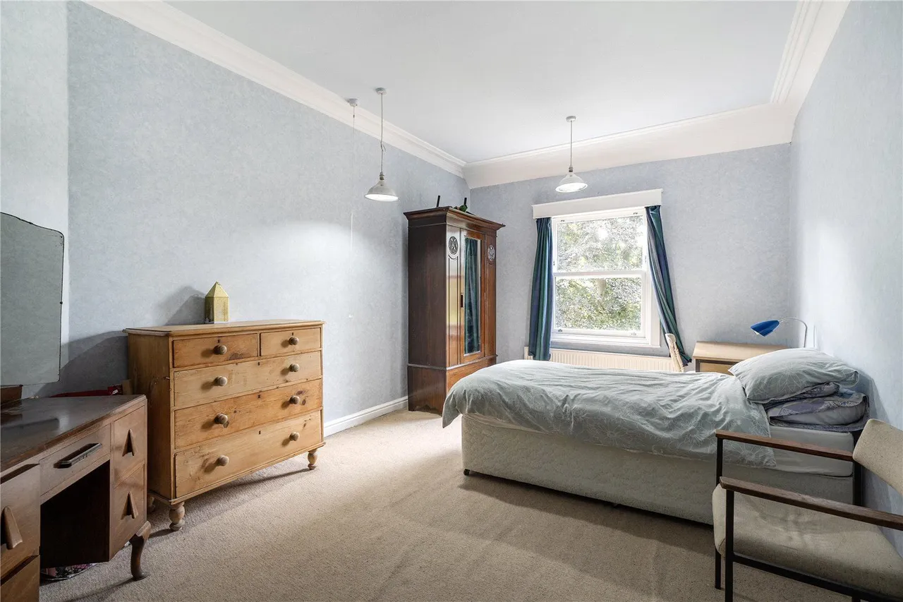 The Avenue, Roundhay, LS8, photo 25