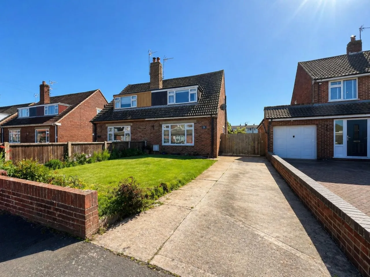 3 bed house for sale — Howmead, Berkeley