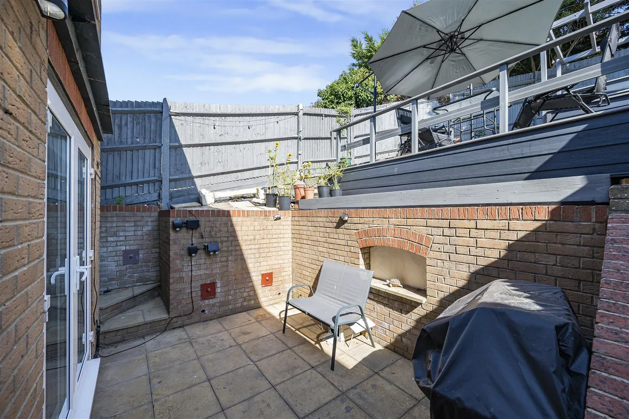 Badgers Close, Newhaven, photo 25