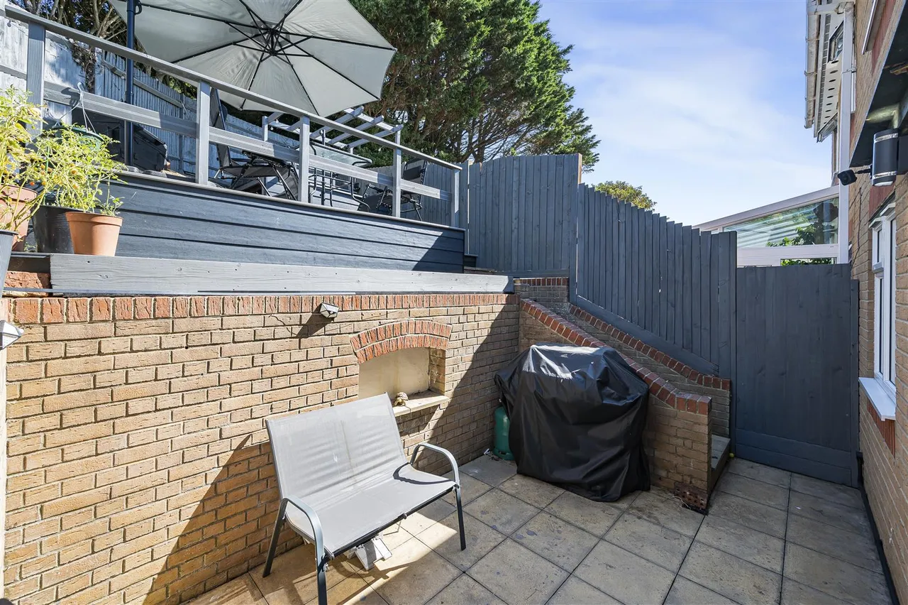 Badgers Close, Newhaven, photo 26