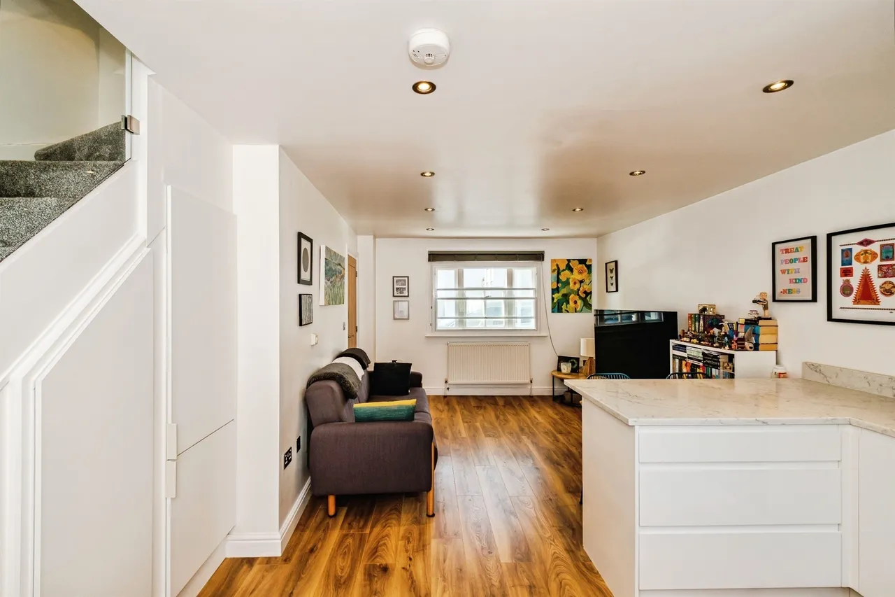 Augusta Place, Worthing, BN11, photo 3