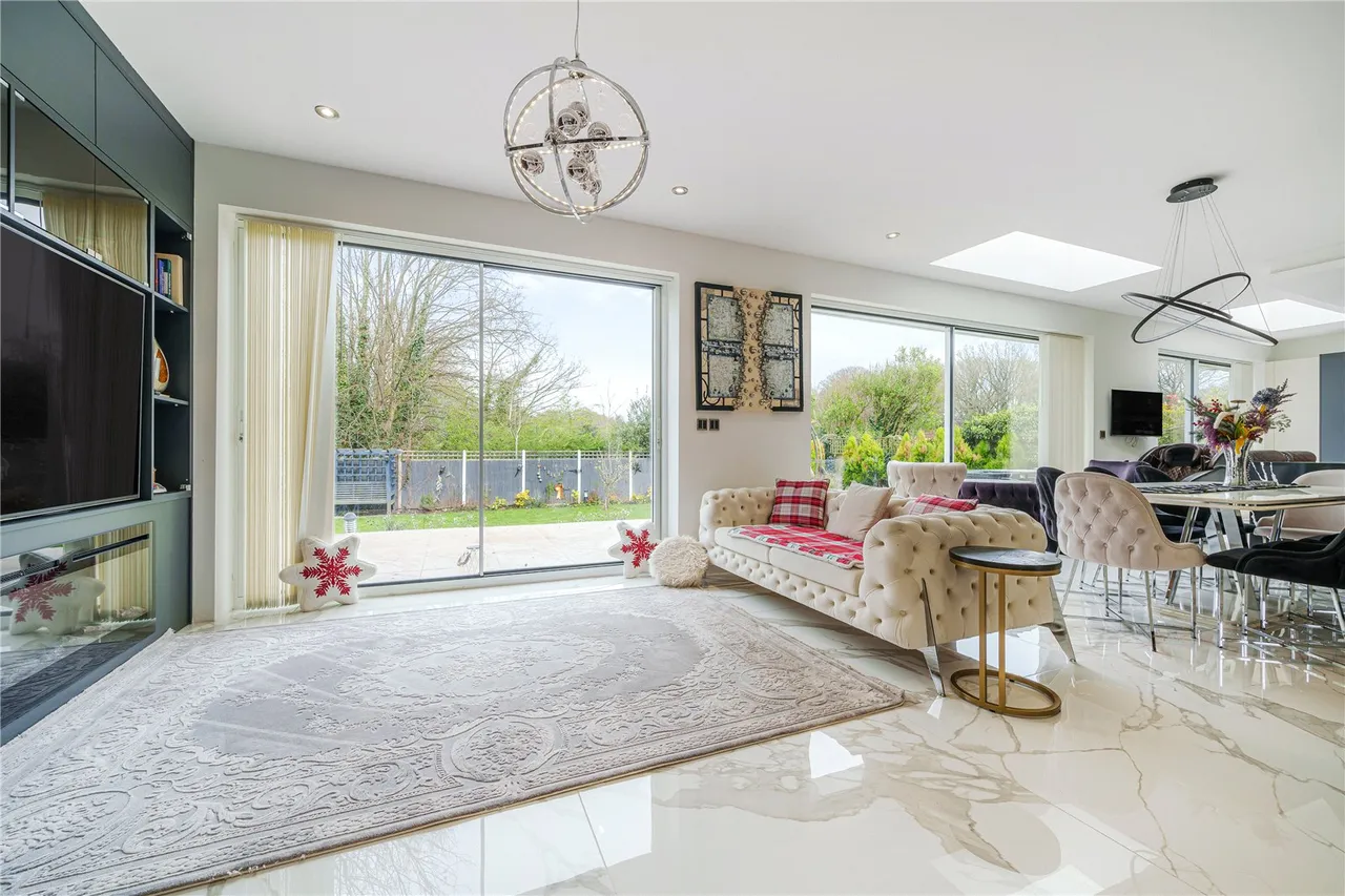 Sunset View, High Barnet, Hertfordshire, EN5 4LB, photo 5