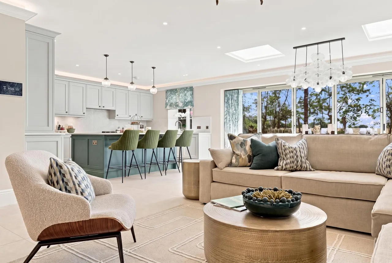 6 bed house for sale — Bedmond Road, Bedmond, WD5
