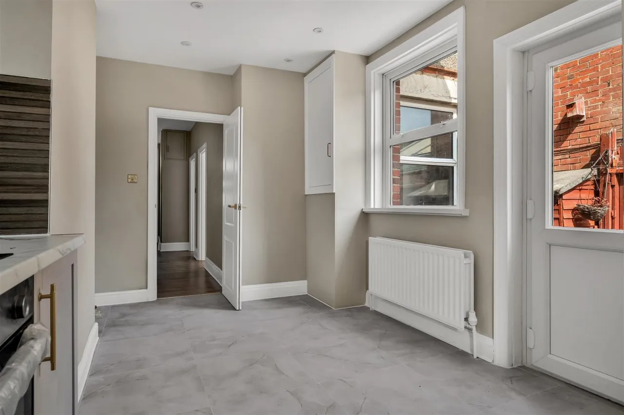 Kings Road West, Swanage, BH19, photo 22