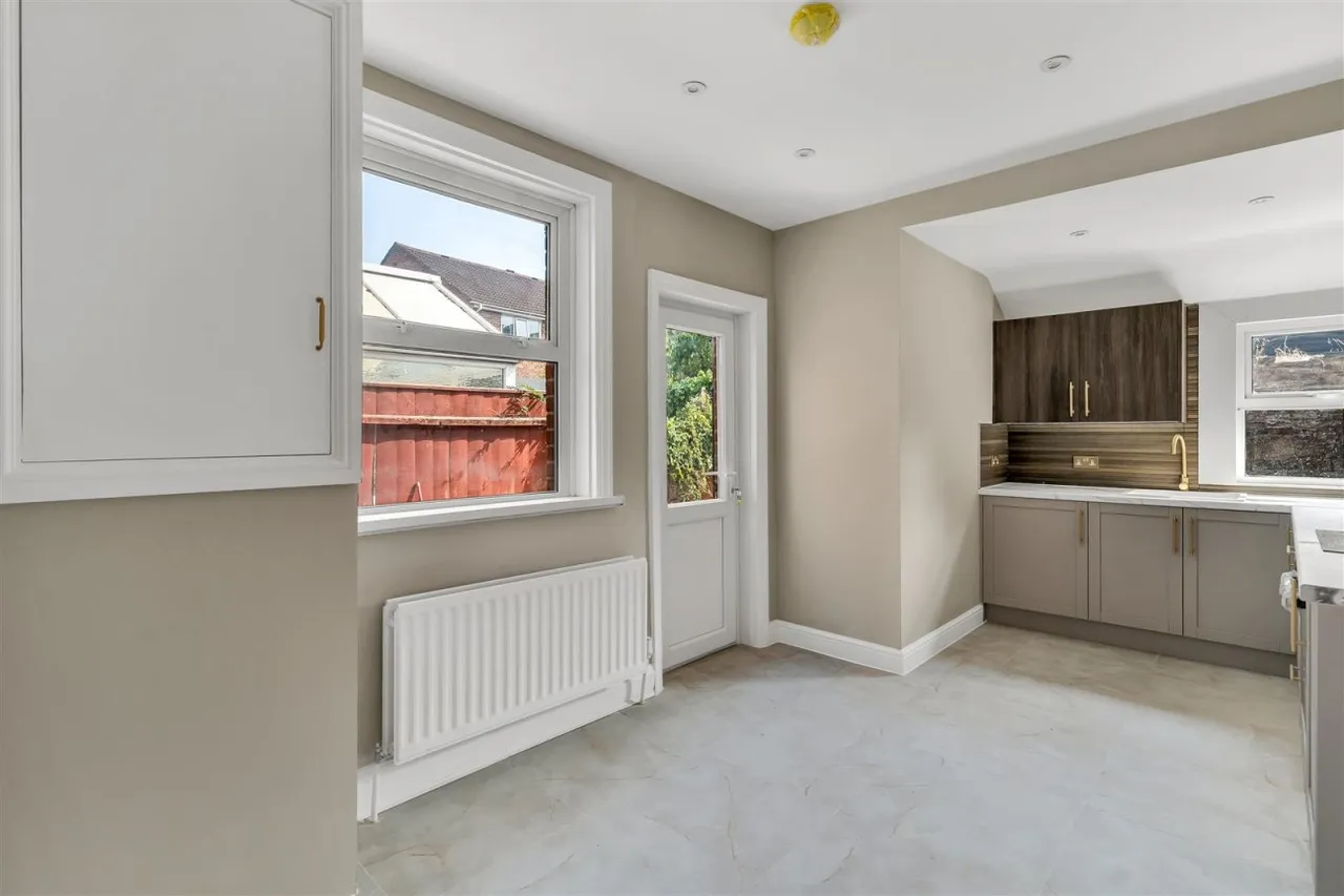 Kings Road West, Swanage, BH19, photo 21