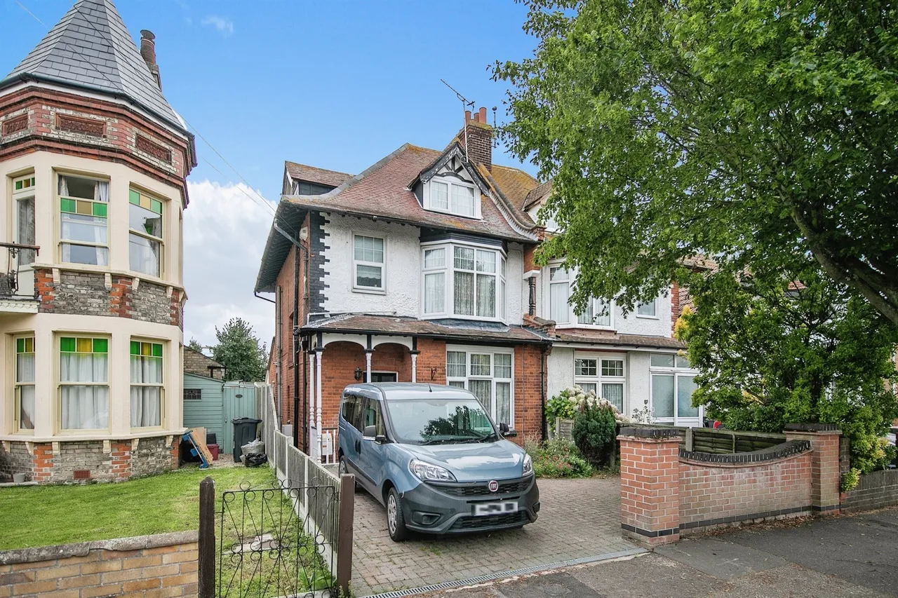 Vista Road, Clacton-On-Sea, photo 4
