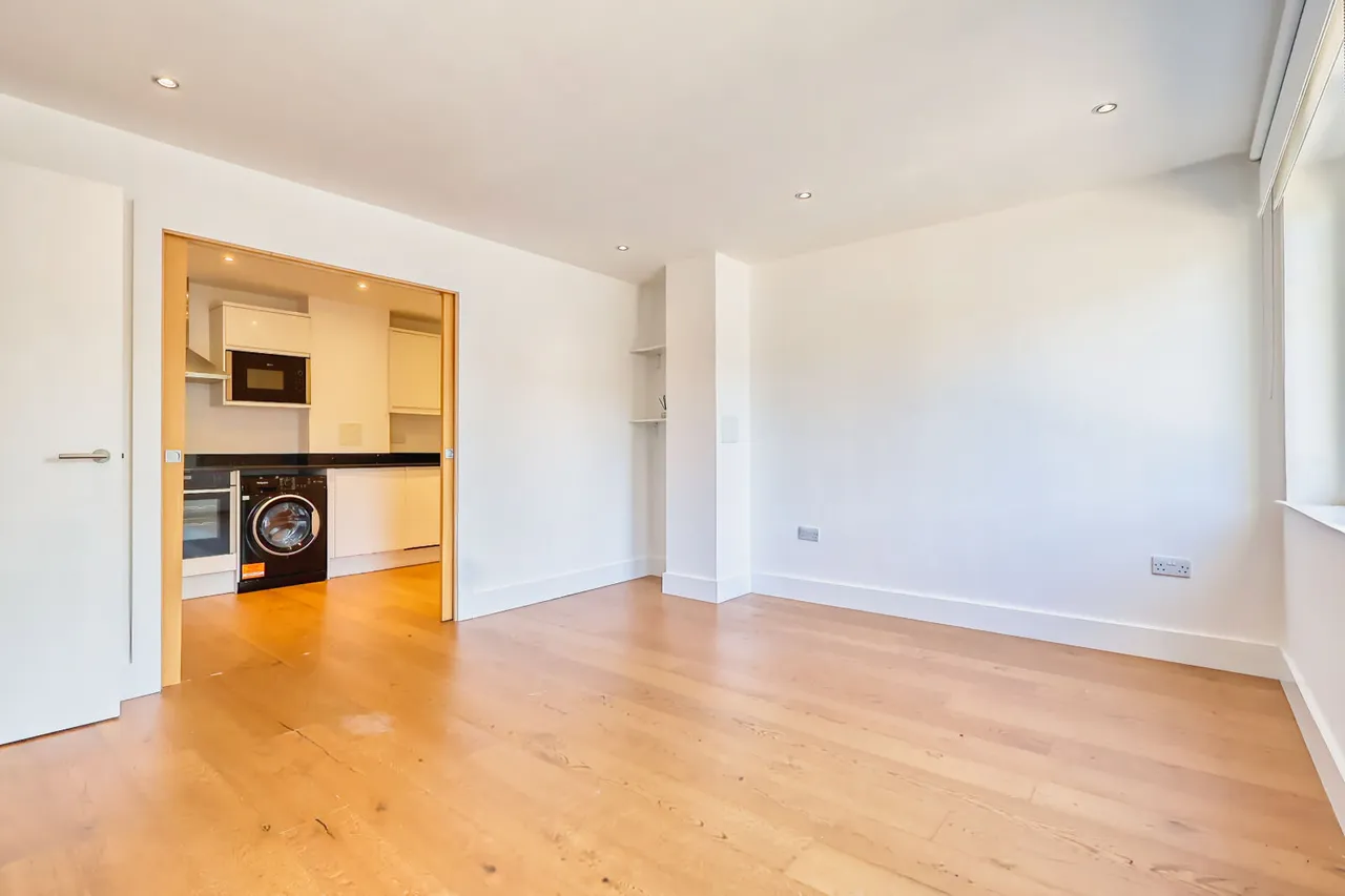 London Road, High Wycombe, HP11, photo 3