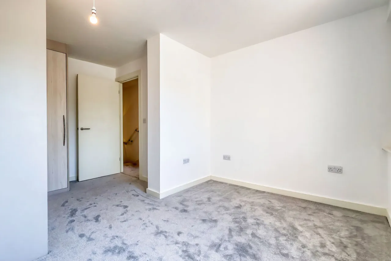 London Road, High Wycombe, HP11, photo 8