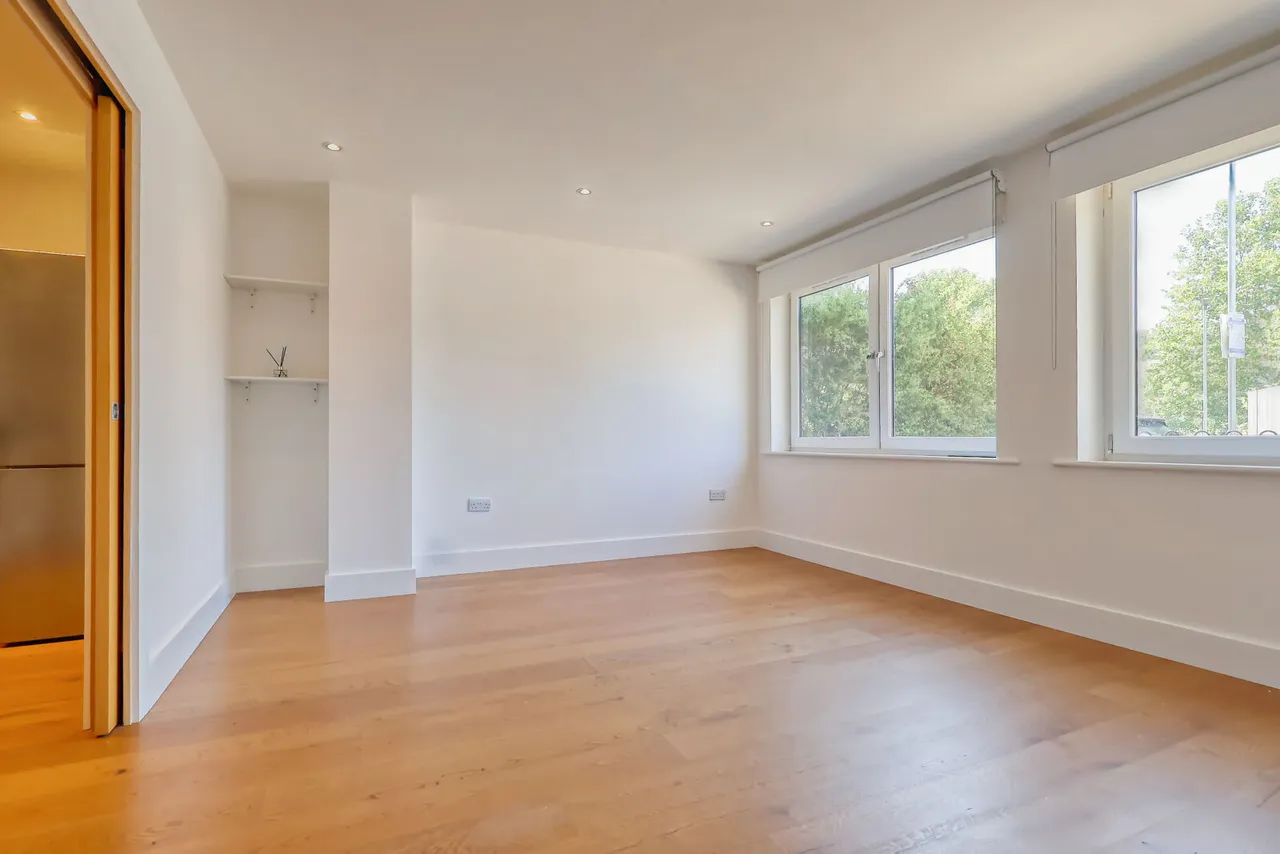 London Road, High Wycombe, HP11, photo 11