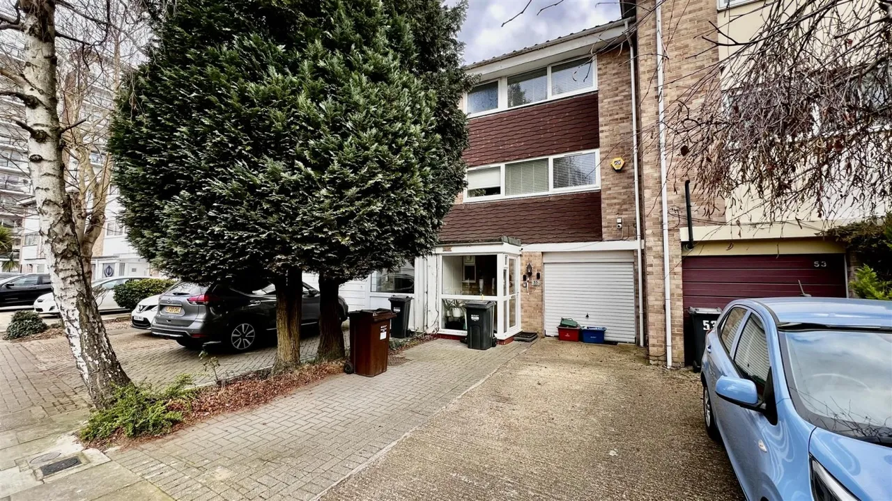 4 bed house for sale, bed House, Terraced For SaleWheatlands, TW5