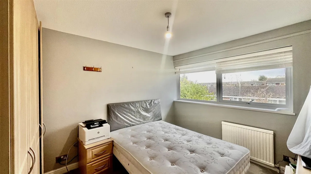 bed House, Terraced For SaleWheatlands, TW5, photo 5