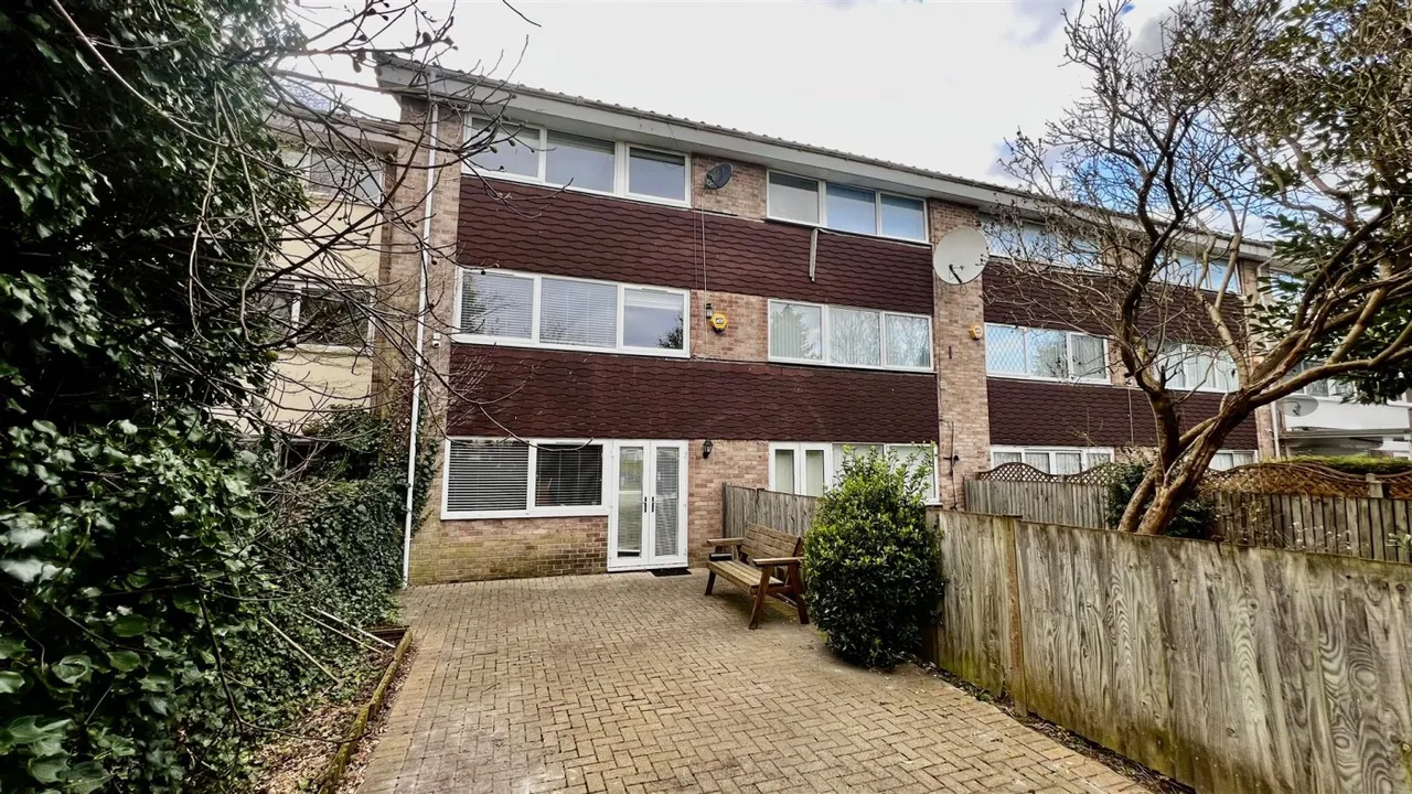 bed House, Terraced For SaleWheatlands, TW5, photo 9