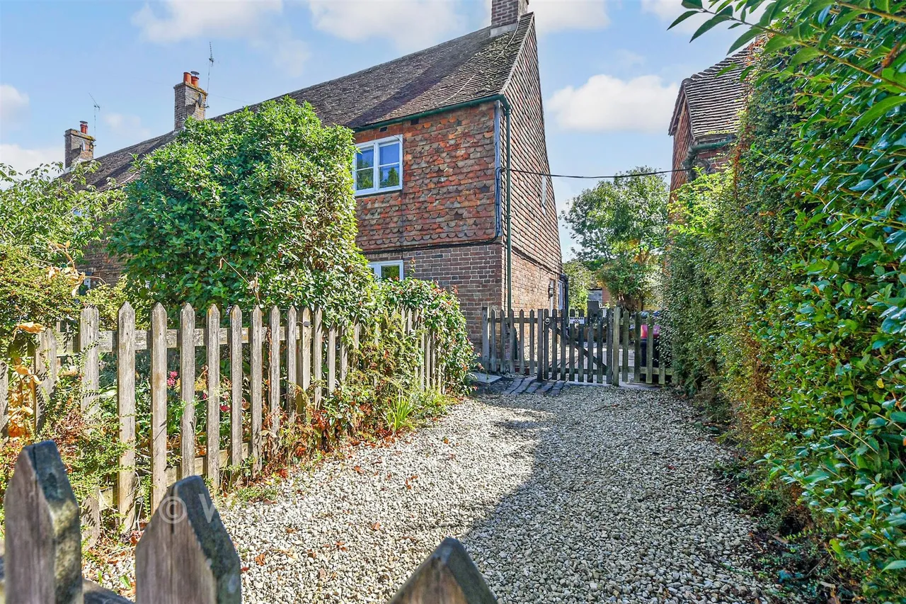 The Street, Mersham, TN25, photo 17