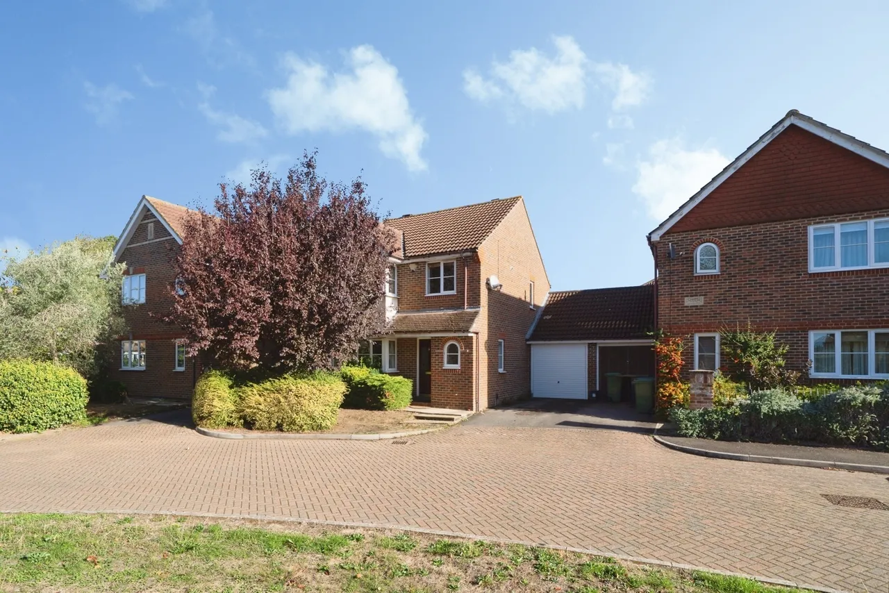 Falcon Wood, Leatherhead, KT22, photo 19