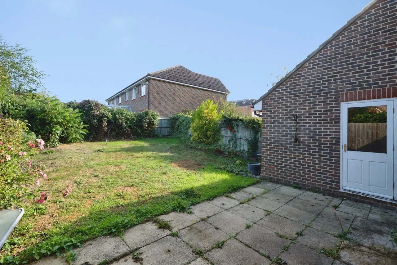 Falcon Wood, Leatherhead, KT22, photo 7