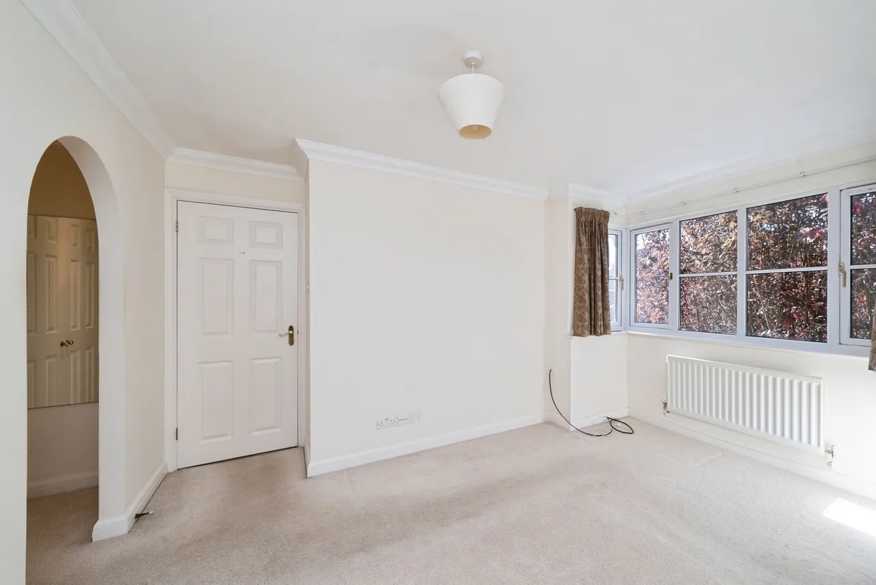 Falcon Wood, Leatherhead, KT22, photo 8