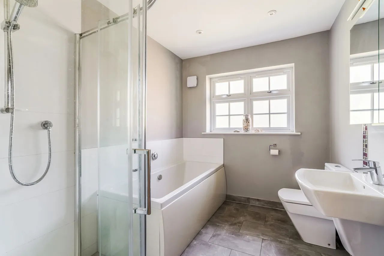Upper Chobham Road, Camberley, GU15, photo 12