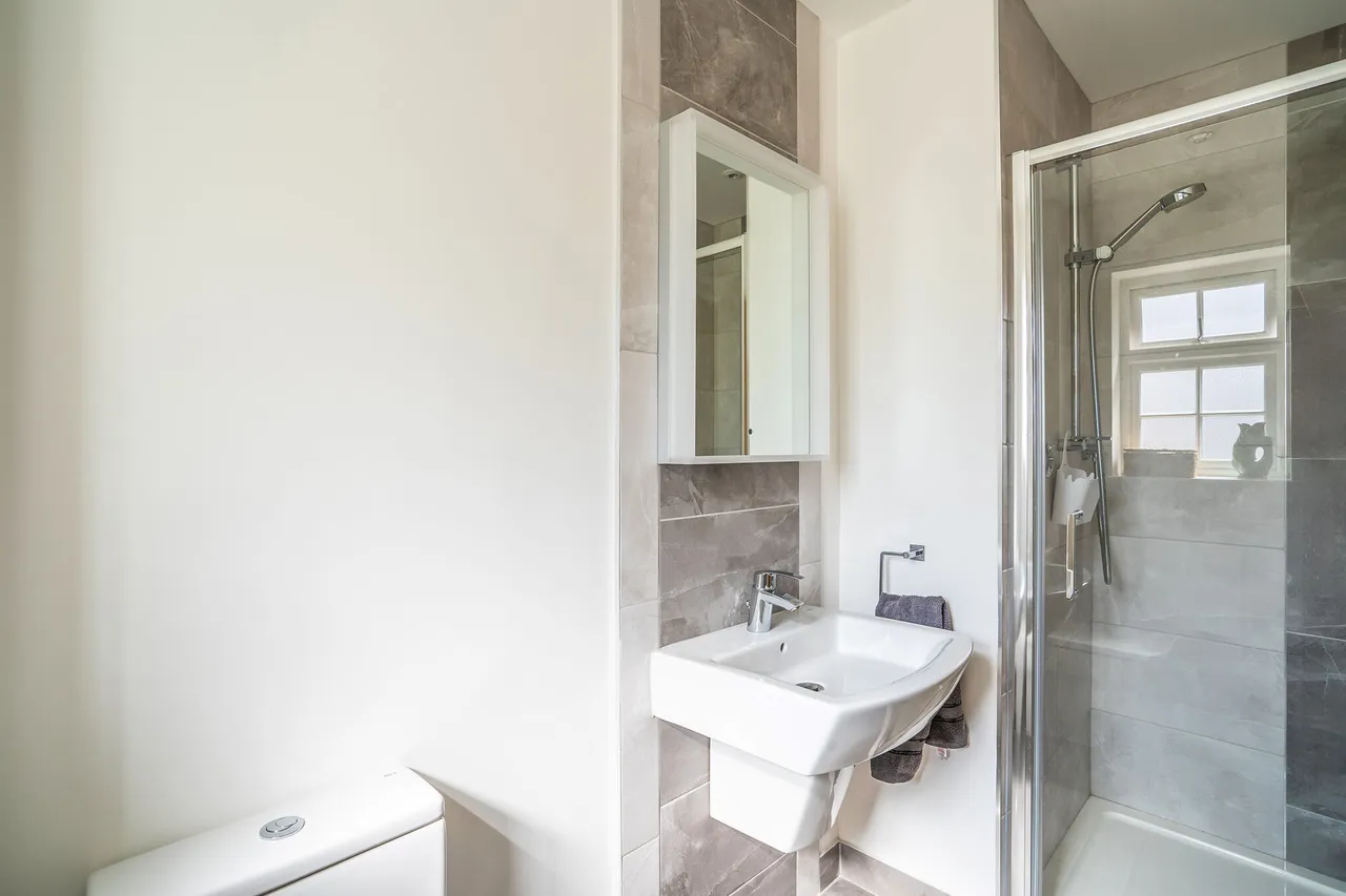 Upper Chobham Road, Camberley, GU15, photo 16