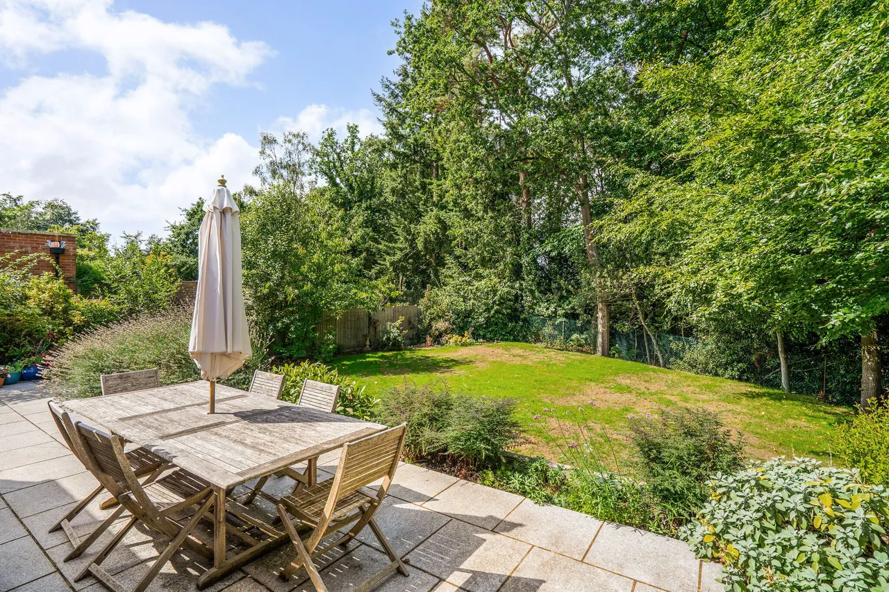 Upper Chobham Road, Camberley, GU15, photo 4