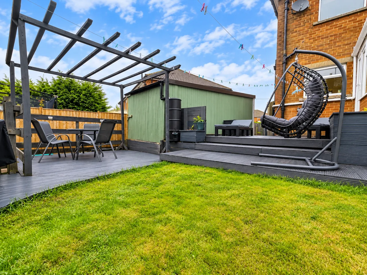 Weston Vale Road, Queensbury, BD13, photo 23