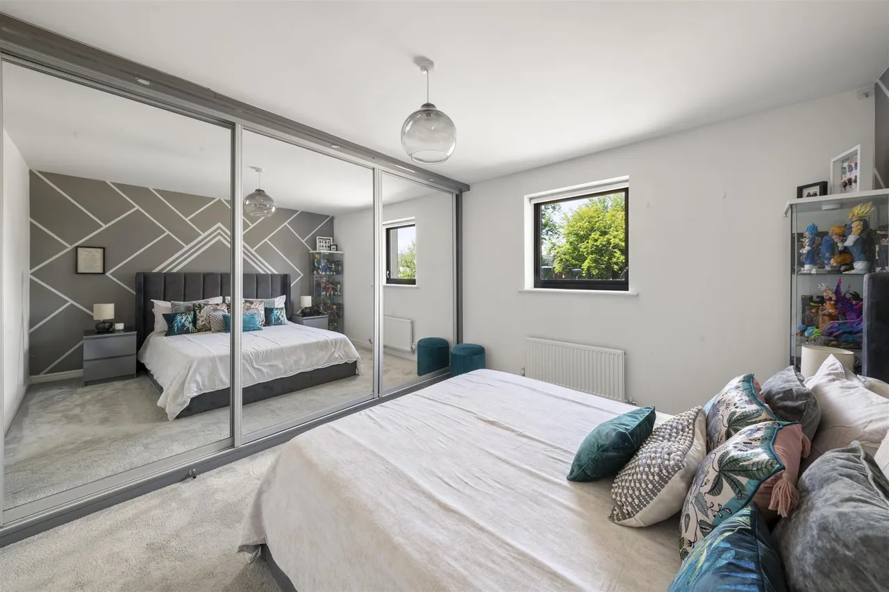 Dyson Drive, Uxbridge, photo 16