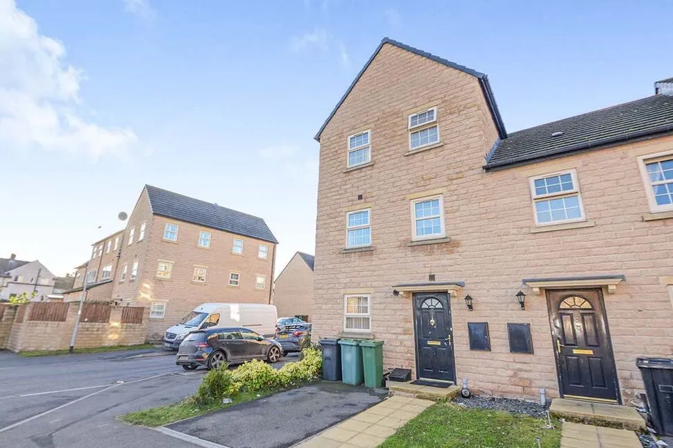 2 bed house to rent — Marlington Drive, Huddersfield, West Yorkshire, HD2
