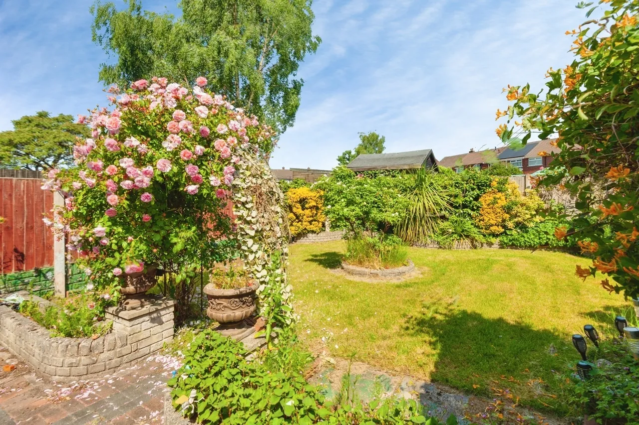 Deansway, Widnes, WA8, photo 2
